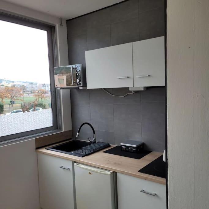 Studio - Sete - 100M Des Plages Luaran gambar